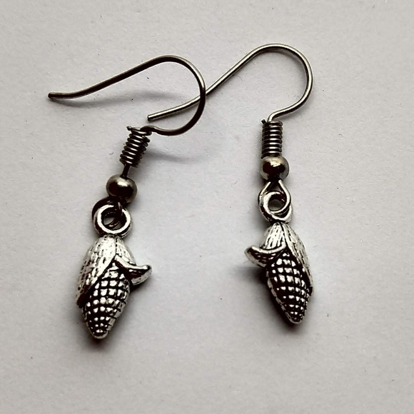 5/$20 Cute corn on the cob earrings farmers market - Picture 1 of 2